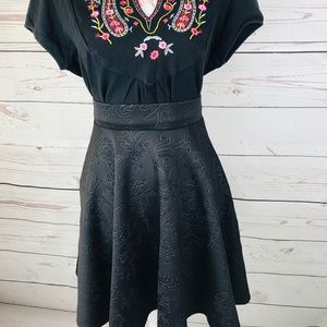 Skirt Hot topic XL sugar skull black skater
